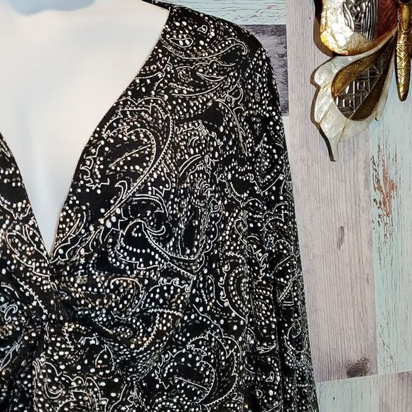 JBS Sz 5X Black Silver Paisley Sparkly Knotted Bust Dressy Blouse Plus Size - Picture 3 of 8